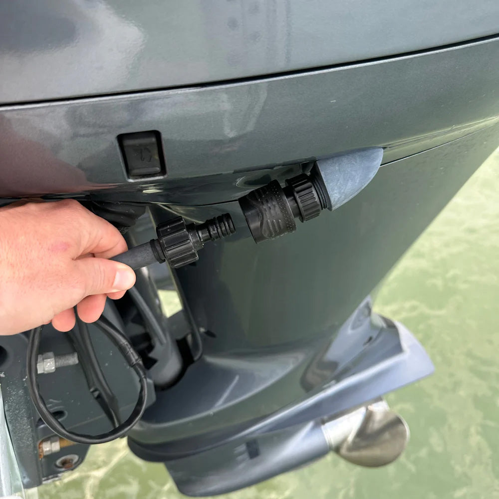 Flushmaster Flush Port quick connect for Yamaha outboards, part of the flush kit for easy engine flushing.